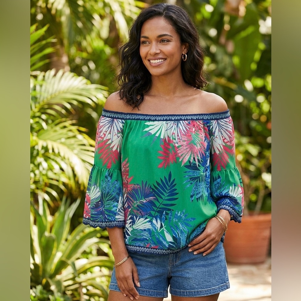 Flying Tomato NWOT Green Tropical Off-Shoulder Blouse size S